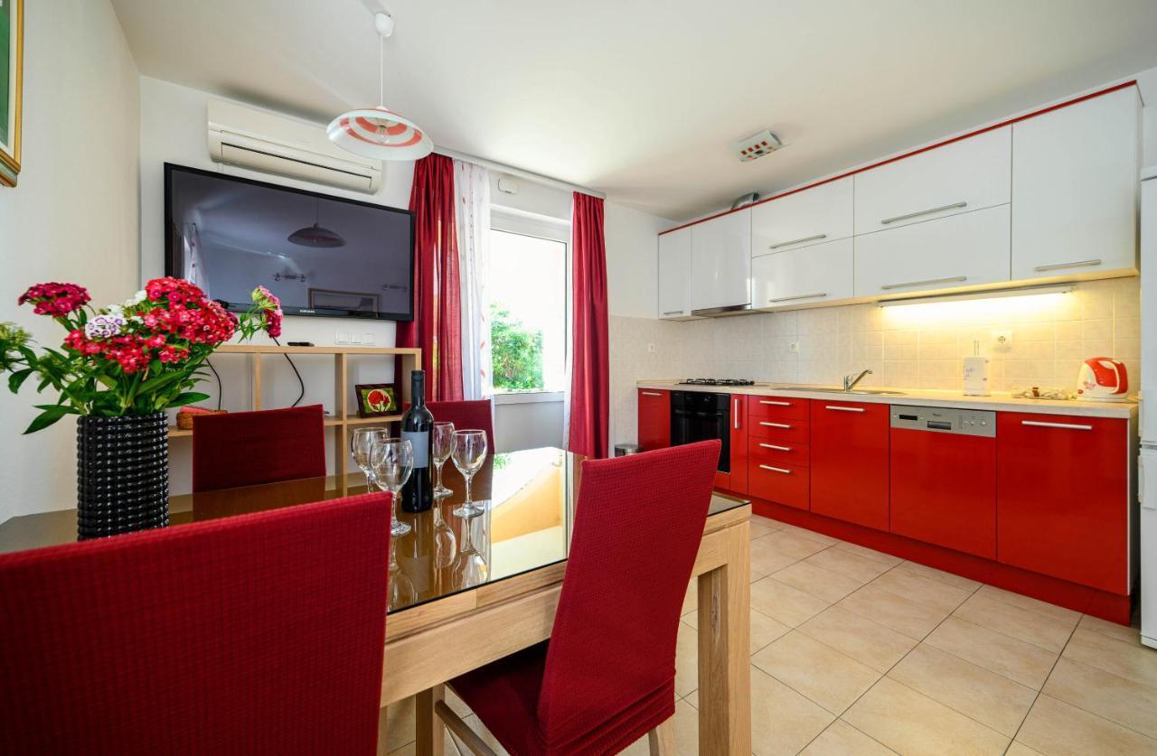 Apartments Vala Zaboric - With Boat Mooring Dış mekan fotoğraf