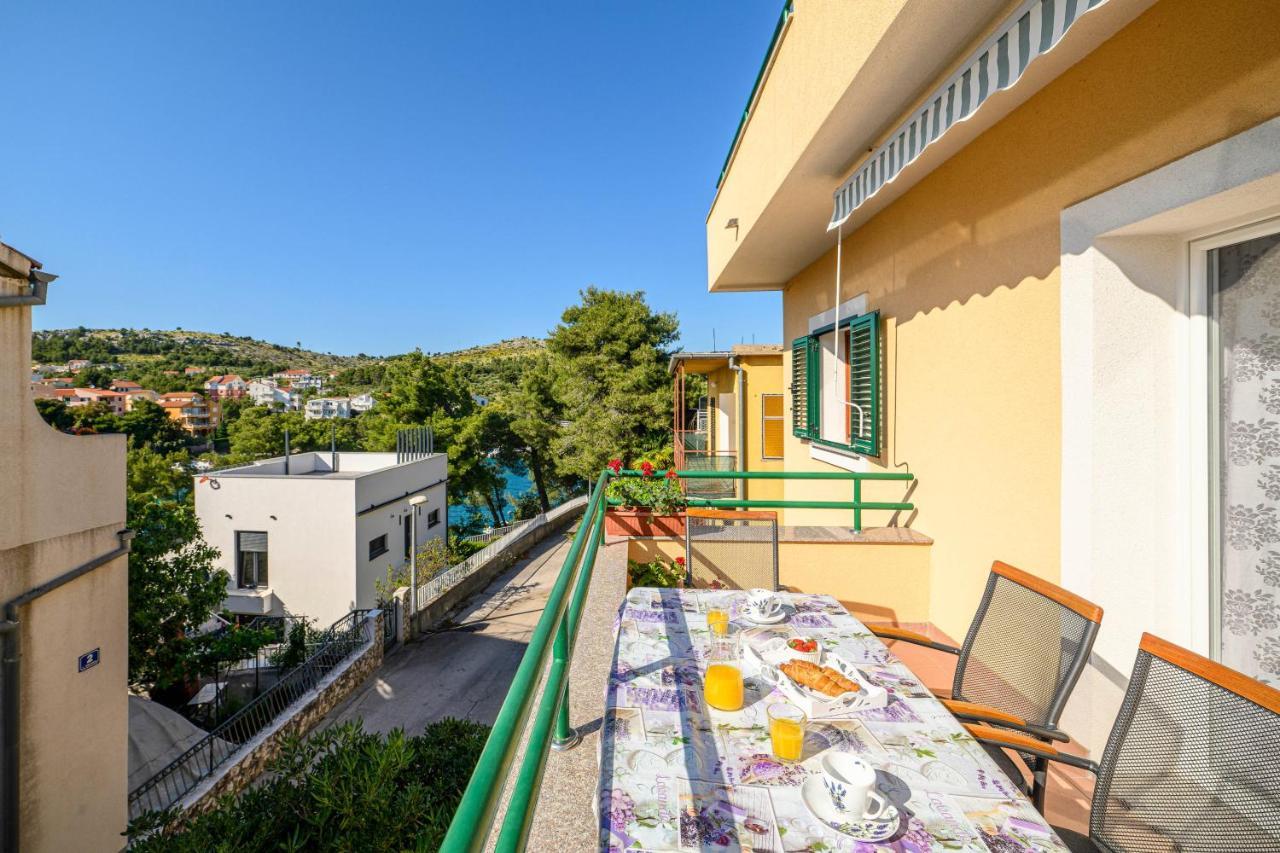 Apartments Vala Zaboric - With Boat Mooring Dış mekan fotoğraf