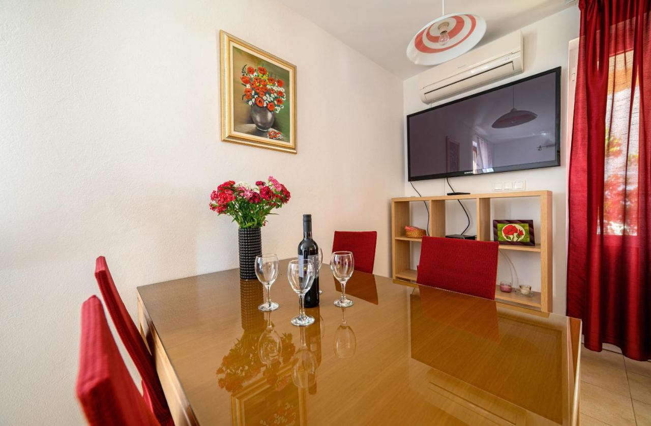 Apartments Vala Zaboric - With Boat Mooring Dış mekan fotoğraf