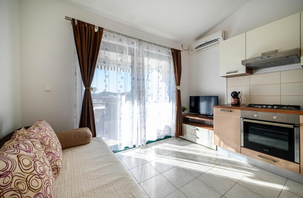 Apartments Vala Zaboric - With Boat Mooring Dış mekan fotoğraf