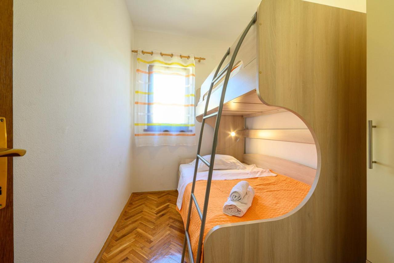 Apartments Vala Zaboric - With Boat Mooring Dış mekan fotoğraf