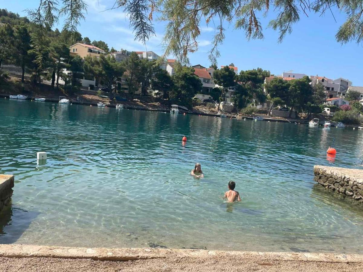 Apartments Vala Zaboric - With Boat Mooring Dış mekan fotoğraf