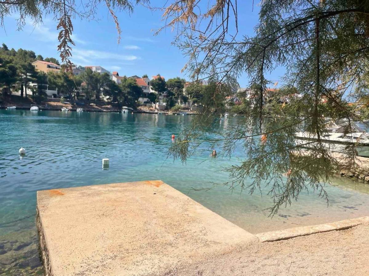 Apartments Vala Zaboric - With Boat Mooring Dış mekan fotoğraf